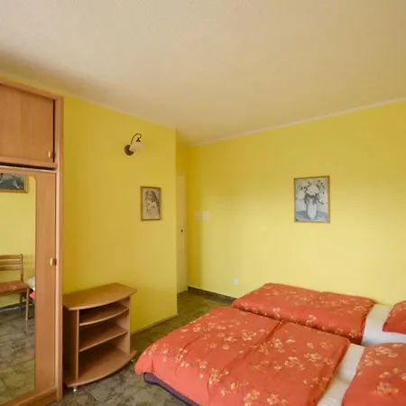 منزل للإقامة Helena Goscinne *